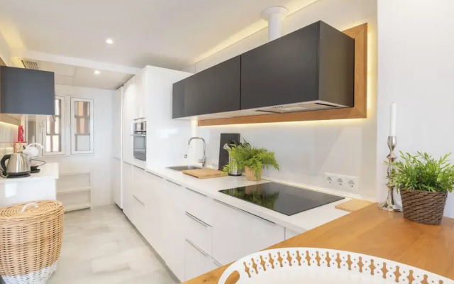 Calahonda Elegance With Pool And Sea View