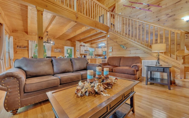 Chillin N Grillin 2 Bedroom Cabin