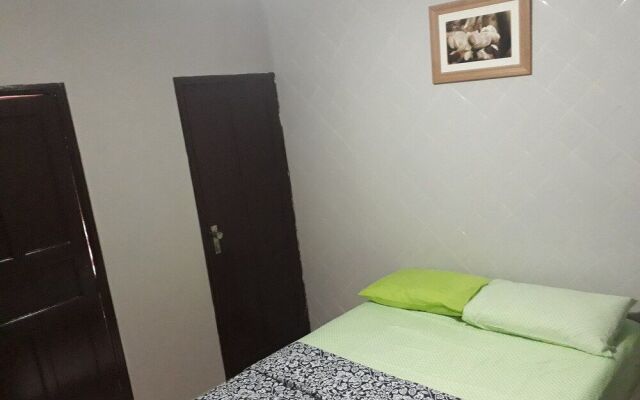 Candeeiro Hostel & Café