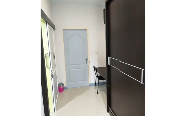 Ausgust Riverside Resort