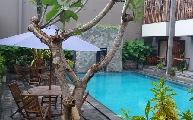 Grand Laguna Hotel & Villa