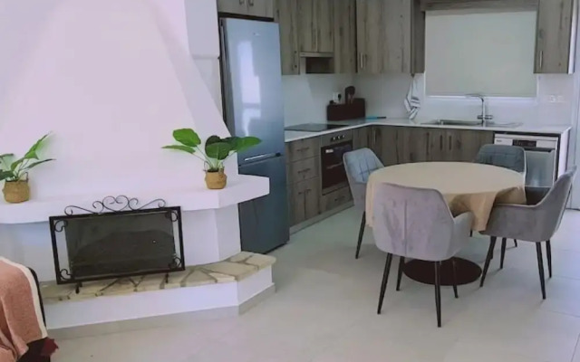 48 PER - Mellissa Villa
