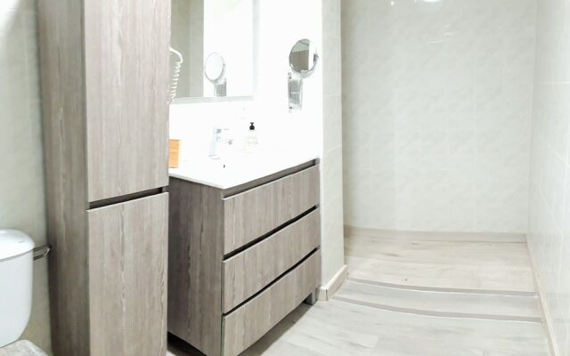 Ocean Looking Apartment
