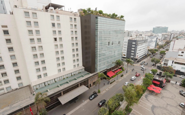 ALU Apartments - Miraflores f/Doubletree Hilton c/AC Wifi+60M