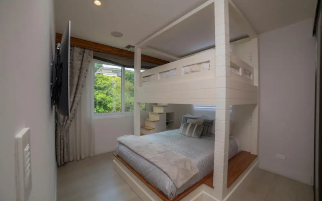 Miramar 4A - 3bdr 3bth Ocean View