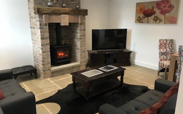 2 Bed Barn Alton Towers Chatsworth Polars Peaks
