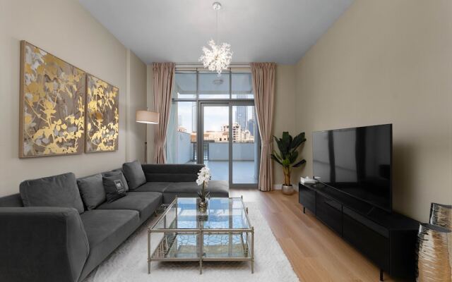 Maison Privee - Classy Apt w/ Terrace & Direct Burj Khalifa Views