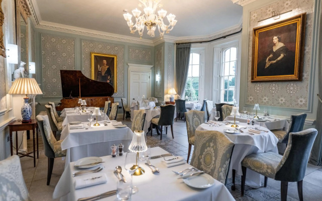 Weston Manor Hotel