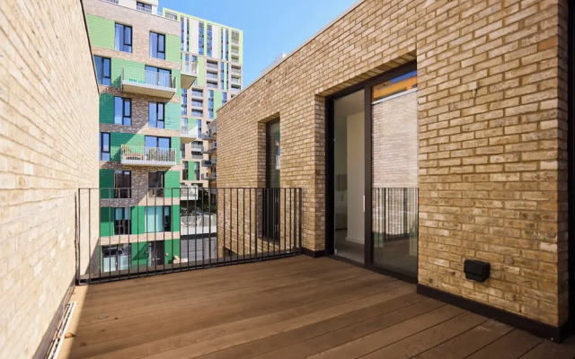 The Greenwich Balcony Home