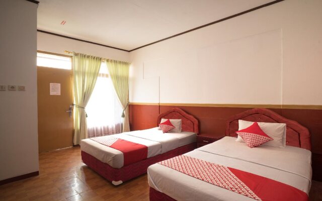 OYO 211 Seruni Guest House