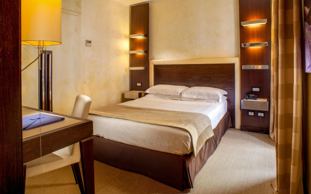 Les Fleurs Luxury House