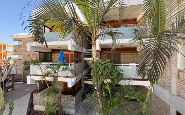 Apartamentos El Paseo