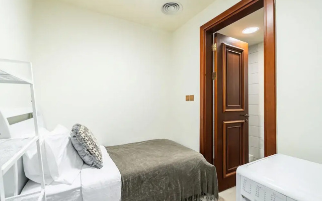 Fairmont South Residence 412