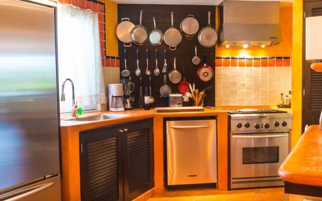 Bosque De Los Aluxes 304 1 Bedroom Condo