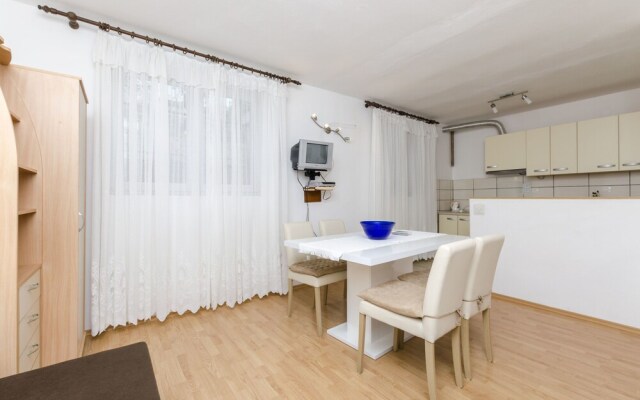 Apartments and Room Janja