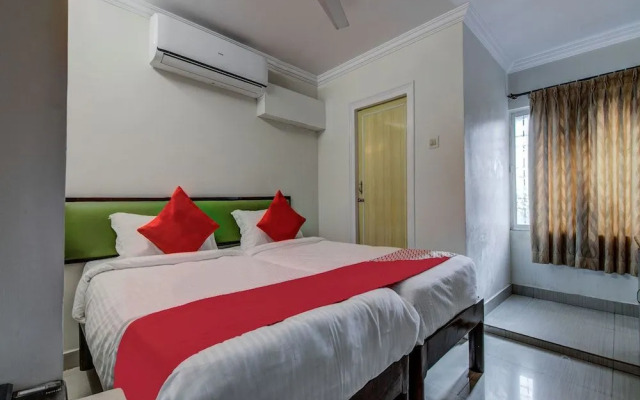 Oyo 14323 Anupama Hotel