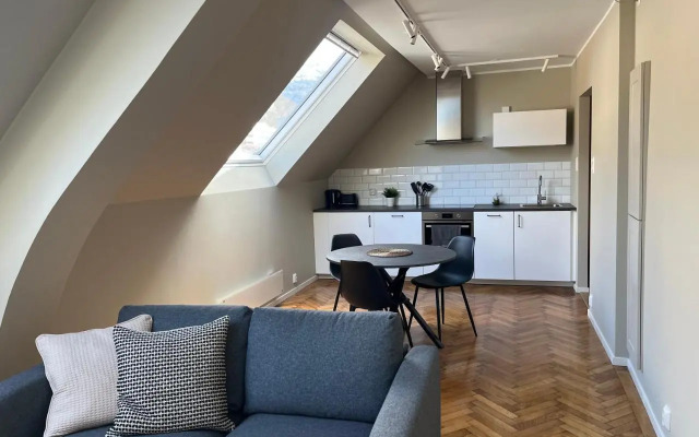 Kong Oscars Apartments