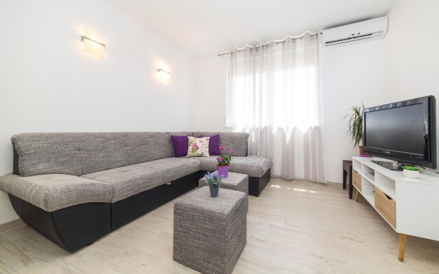 Beautiful Apartment in Trogir With 2 Bedrooms and Wifi