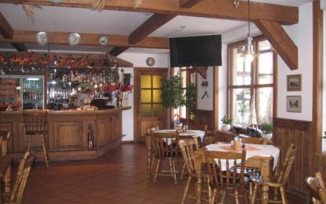 Molo Uzeiga Inn