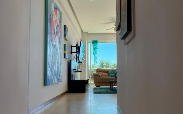 NV 4L Peninsula Beach Front and ocean view