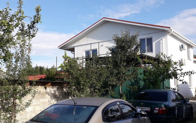 Guest house on Verkhneprimorskaya 53