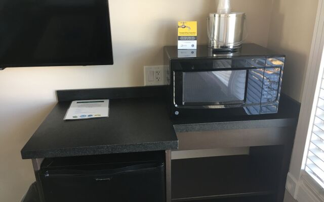 Glenmore Plaza Hotel