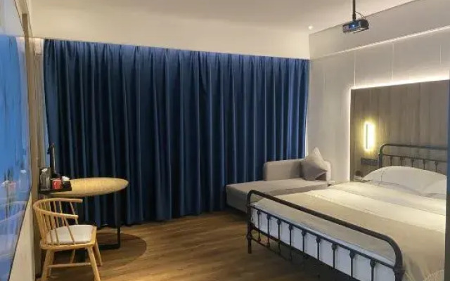 VanFeel Hotel