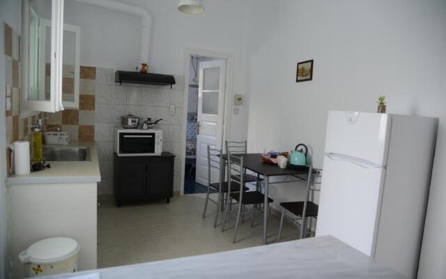 Hermes Apartment-2