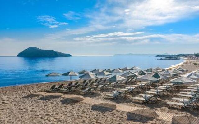 Aparthotel 4 Stars Agia Marina