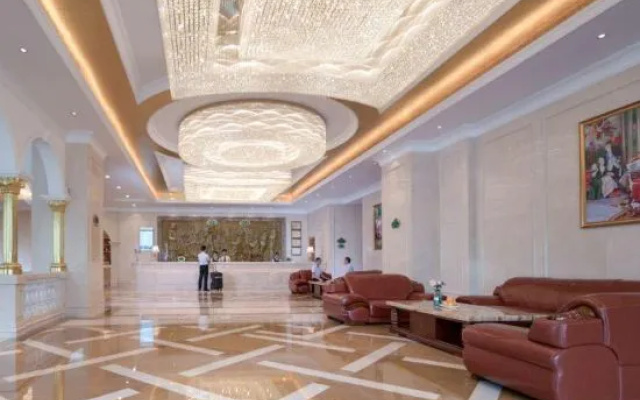 Southern Yijing Intenational Hotel (Dongguan Fengshen Avenue)