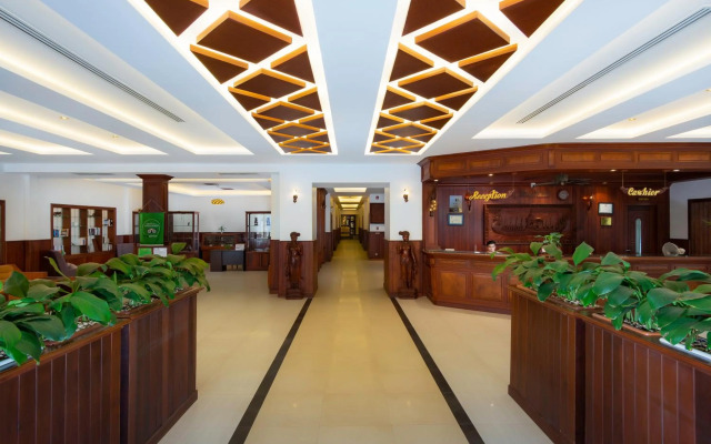 City River Hotel