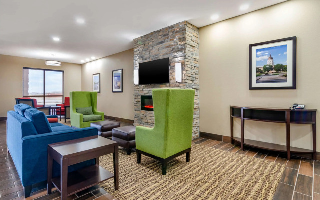 Comfort Inn & Suites Salina North