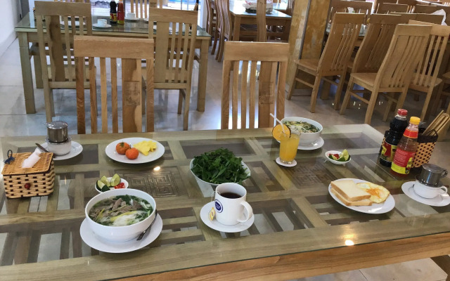 Cong Khanh Hotel