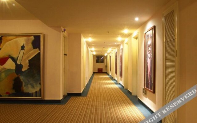 Wuhan Luyi 100 Hotel
