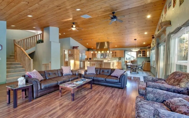 Sequoia Chalet 5 Bedroom Home