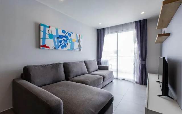 Pool View 1 Bed Apt T2-720