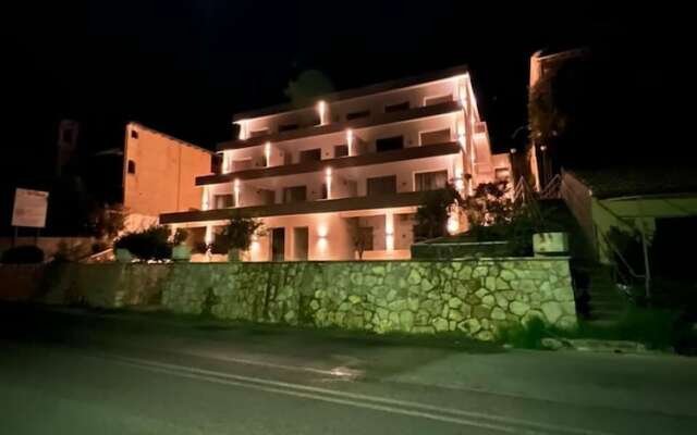 Kaiser Luxury Suites