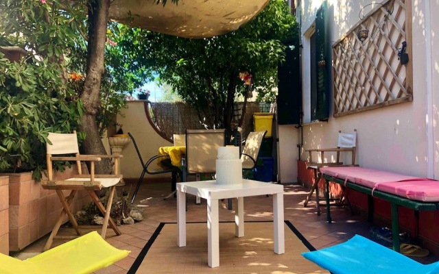 Beachfront, Private Garden, Central Area, Private Entrance