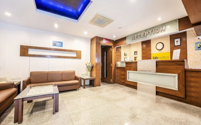 FabHotel Lakme Executive FC Road