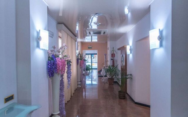 New Petit Hotel