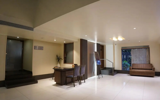 Hotel Sadanand Regency