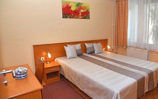 Hotel Napsugár