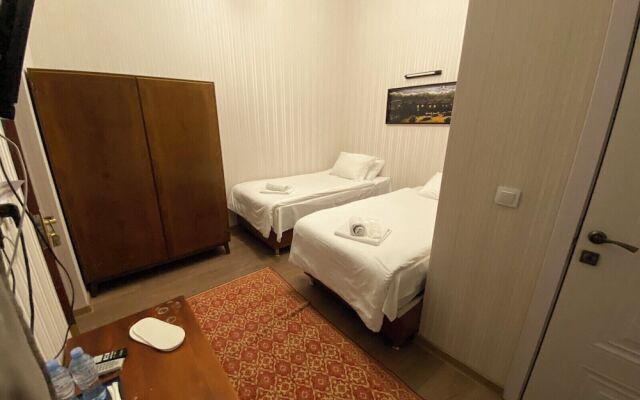 Hotel The Builder 124