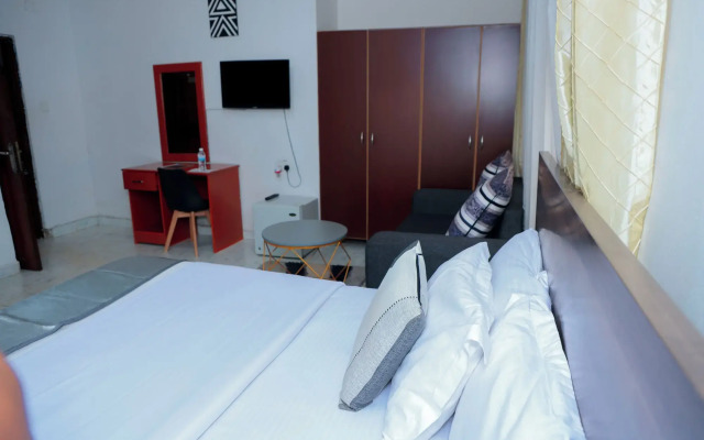 Romalo Hotel & Apartments