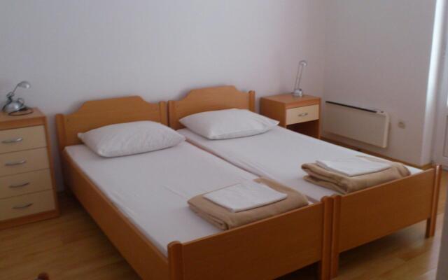 Dia - 200 m From Beach - A2 Gornji