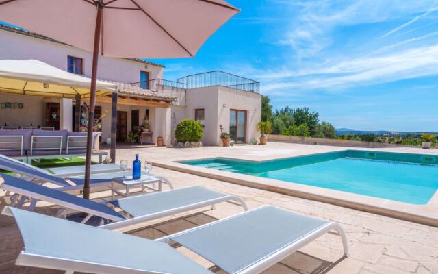 House Es Cos Moscari