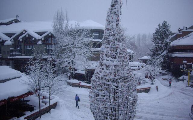 Blackcomb Lodge