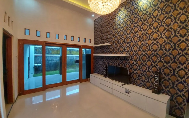 Tentrem Homestay by FH Stay