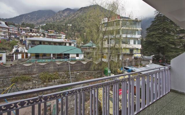 OYO 4605 Hotel Aakarsh