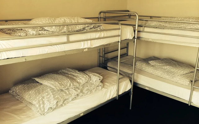 The Grapevine Seafront - Hostel